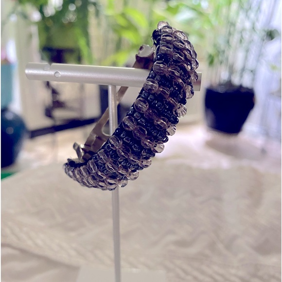 Accessories - VINTAGE BEADED PONYTAIL HAIR CLIP